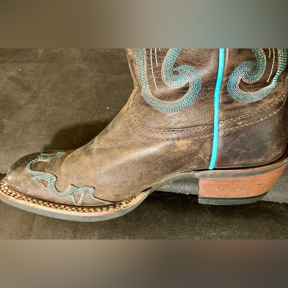 Ariat Caballera Western Boot with Turquoise accents - Picture 11 of 16